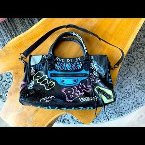 Balenciaga Graffiti City bag Authentic
